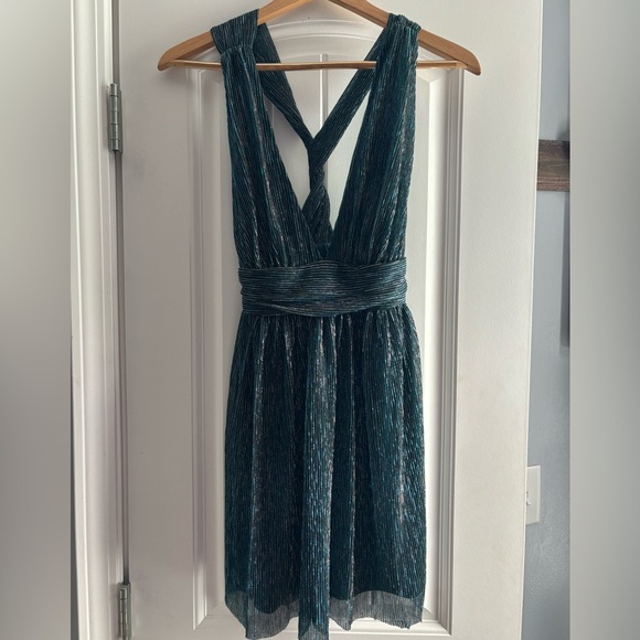 Lulus Ailey Gold Twist Back Dress - Picture 1 of 9